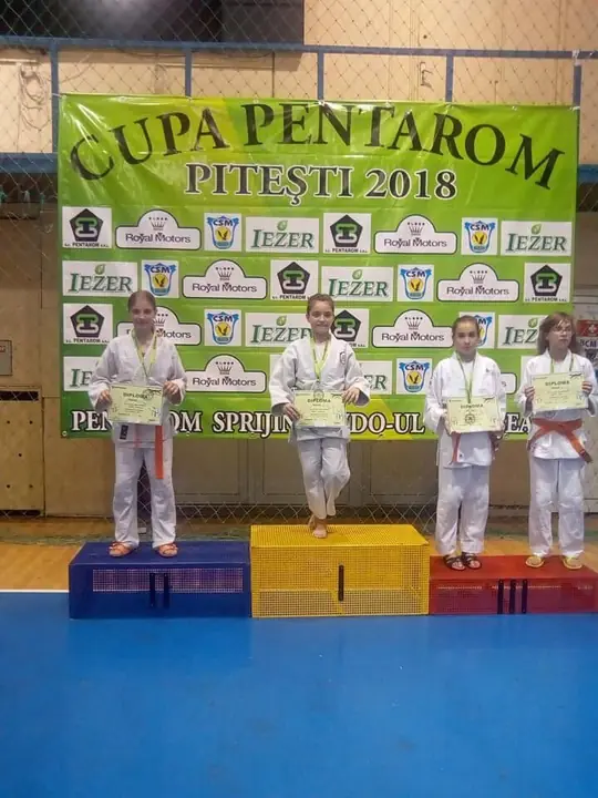 Pe treptele podiumului, la Pitești